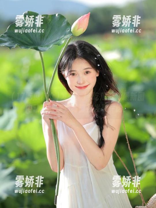 17吃瓜群众 发布:17吃瓜群众最新圈内动态,连月亮都在发表评论!