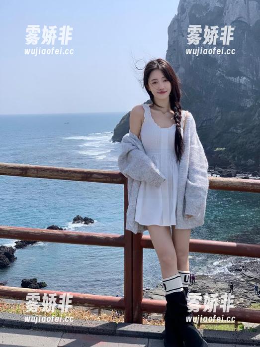 在51cgfun网址上，瓜还不够，还想来点社会热点！