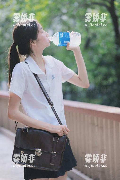 在51吃瓜上，永不迷路的黑料世界让我目不暇接，简直是追踪八卦的趴趴熊！
