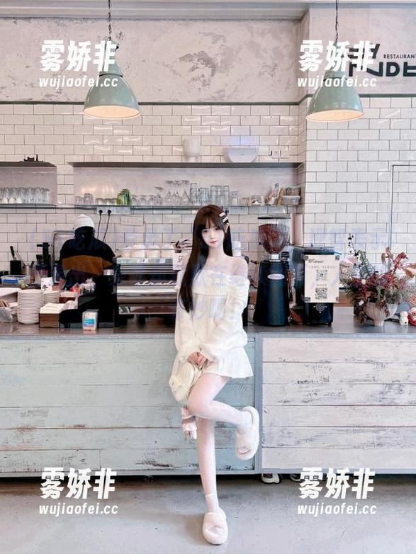 51吃瓜 登录了“51吃瓜”,理智表示要退出,身体却默默在继续翻页,人生的奇妙啊!