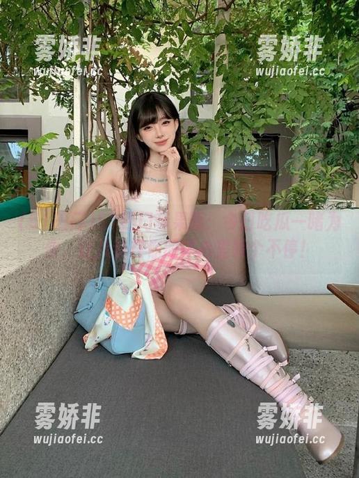 51热门 51热门苹果版:今日吃瓜一睹为快,让八卦在你的掌心里转个不停!