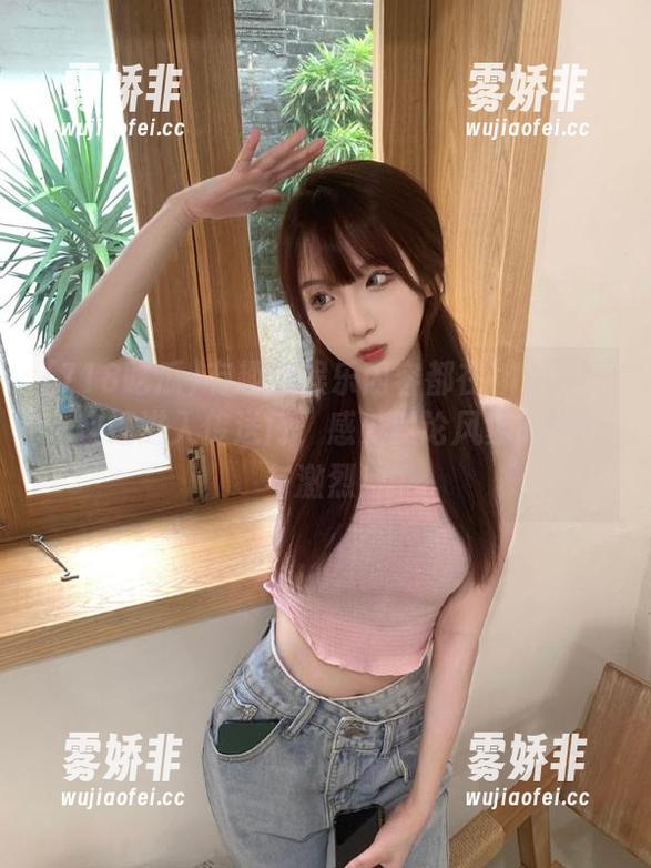 718吃瓜 有趣的娱乐内容都在718吃瓜,快速进入传送门,感受舆论风暴的细腻与激烈!