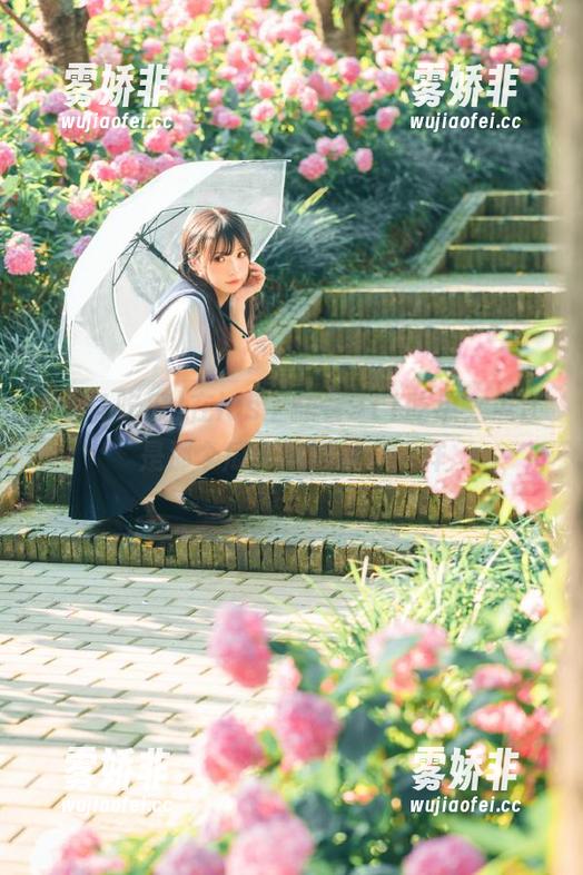 在ios上翻看911吃瓜，瓜还是那个瓜，风格却不一样