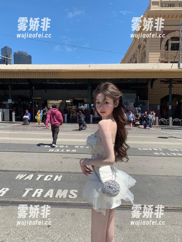 91吃瓜中心 91吃瓜中心官网:把往期内容如数家珍,你不想看都得屏住呼吸!