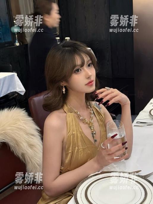 吃瓜君 瓜田里有资源,吃瓜君的每一块都在暗示啥呢?