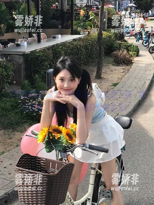 吃瓜导航 成为八卦达人,就是要下载‘吃瓜导航’app,吃着瓜烦恼全无!