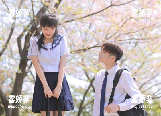 吃瓜直播 首页,吃瓜直播,插座上的情诗与灯泡下的你我