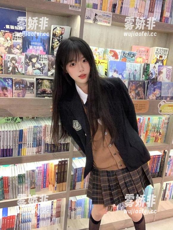 吃瓜直播 在吃瓜直播,永不迷路的理由只有一个——瓜太多了,我停不下来!