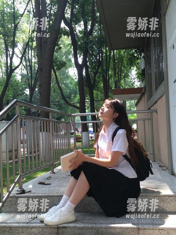 吃瓜网 今天又在吃瓜网刷了个视频,app好像要把我洗脑了!
