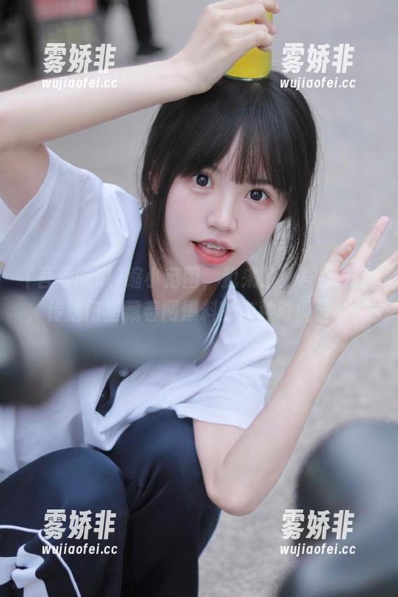 吾爱吃瓜 缩小范围,我来了!吾爱吃瓜,传送门里藏着网爆料的各种奇闻异事!