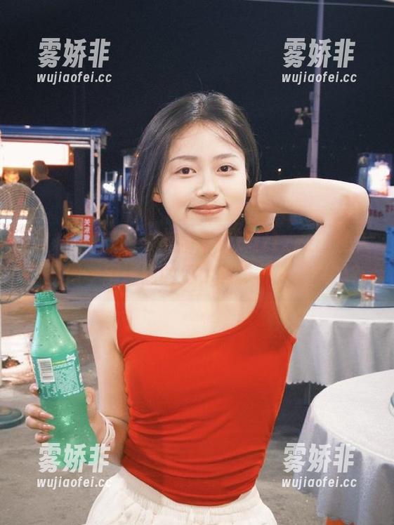 黑料不打烊 “黑料不打烊tttzzz”的入口就像一扇迷离的门,敢推开来试试吗?