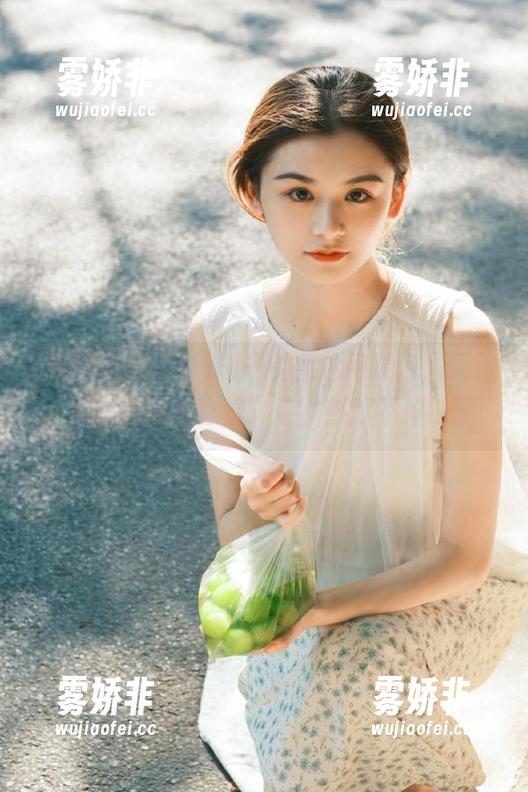 一键直达网曝门，跟着“黑料吃瓜不打烊”走，热度不掉链子!