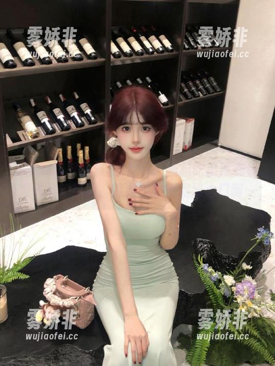 温馨提示：黑料吃瓜网在线发布最新热词，真是刺激得我捧心口啊～