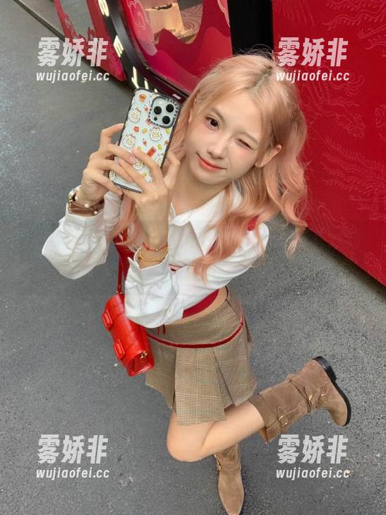 黑料社网站更新！肚子饿了，却只想吞下最新的大瓜！