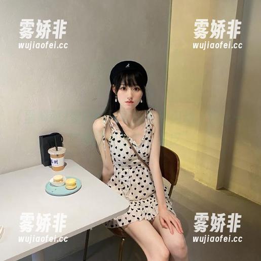 黑料网网页版在线闪动，透出一些奇奇怪怪的“瓜皮”
