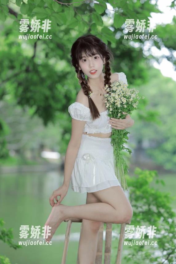 黑料网 在黑料网在线观看八卦,感觉自己像个旁观者,心里却在默默吃醋…