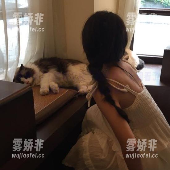 黑网料 不觉间又在“黑网料”上观看了个通宵,这可怎么办呀?